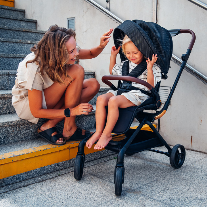 MoMi ADELLE wózek spacerowy
