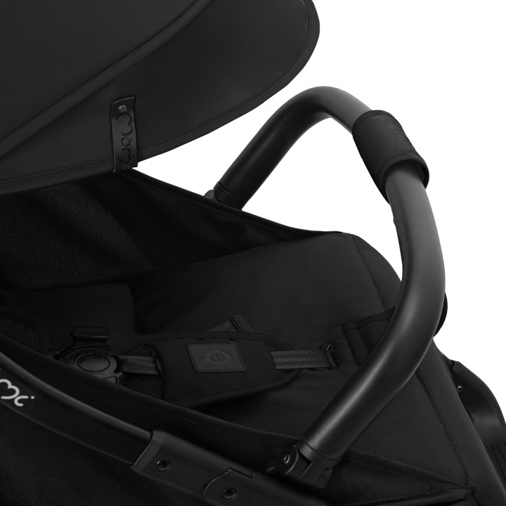 MoMi PAOLA wózek spacerowy samoskładający CZARNY