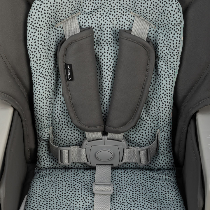 MoMi GOJO feeding chair