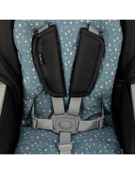 MoMi GOJO feeding chair