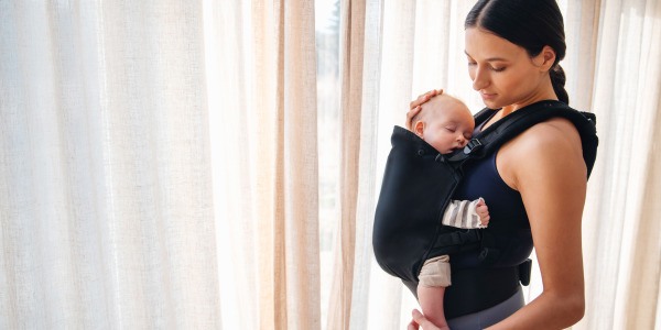 When to start using a baby carrier and how to properly carry a Baby in it?